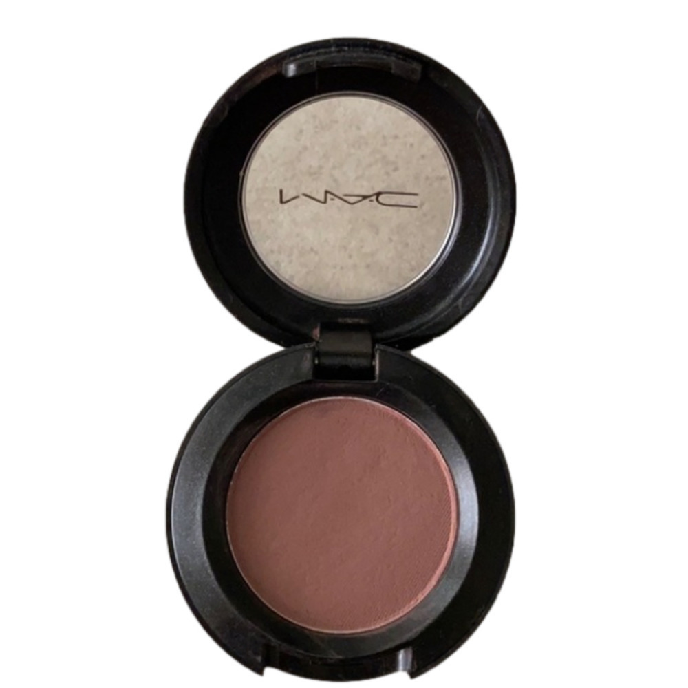 MAC shadow. Color: Haux, satin finish.
